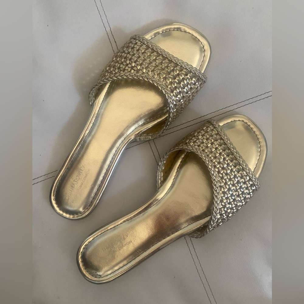 Like New Cynthia Rowlette Gold Slide Sandals size 9